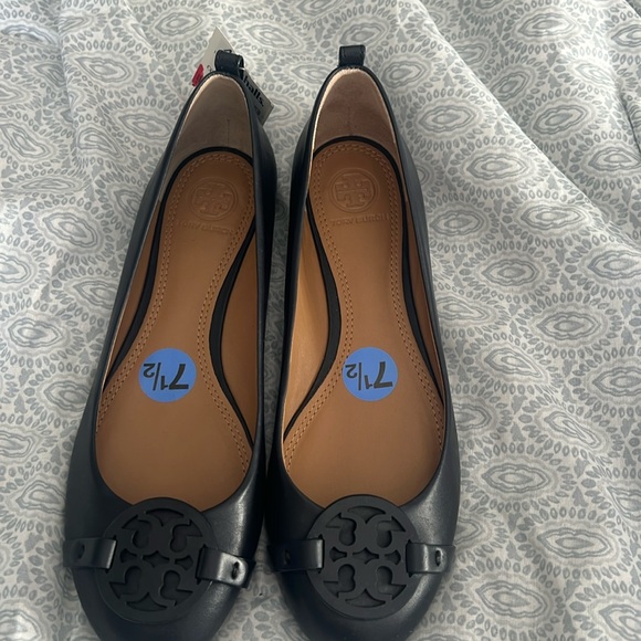 Tory Burch shoes, new! 7 1/2 navy blue or black. - Picture 1 of 2